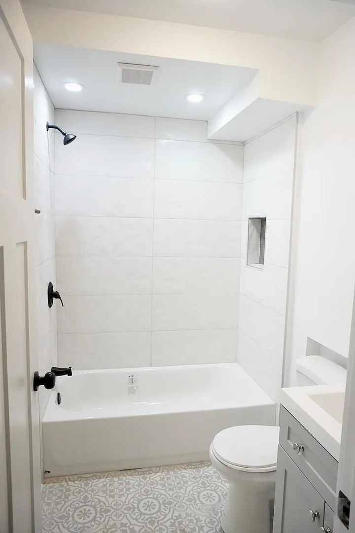 2015 North Bingham Street Chicago, IL 60647 - Photo 20 of 22