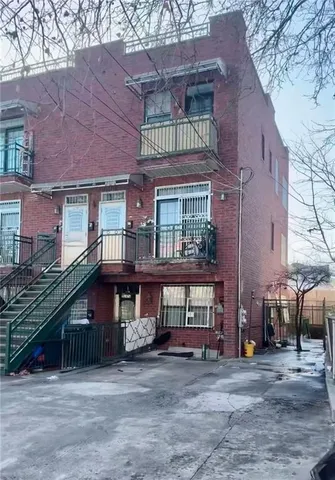 $798,000 | 1476 67th Street, Unit 1 | Bensonhurst