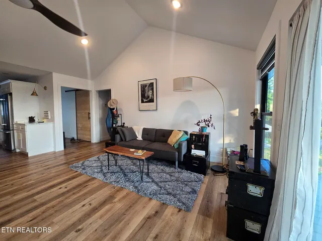 $459,000 | 447 John J Smith Road, Oneida, TN 37841