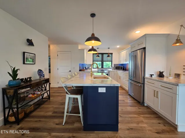 $459,000 | 447 John J Smith Road, Oneida, TN 37841