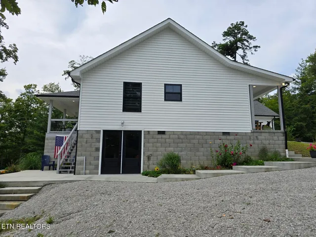 $459,000 | 447 John J Smith Road, Oneida, TN 37841