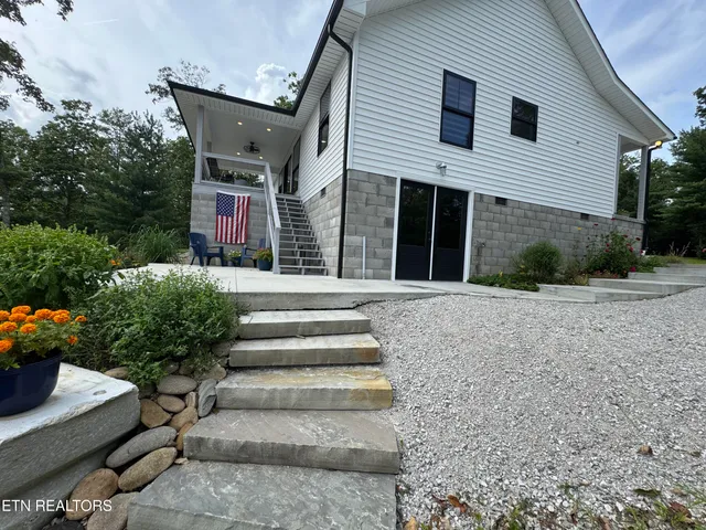 $459,000 | 447 John J Smith Road, Oneida, TN 37841