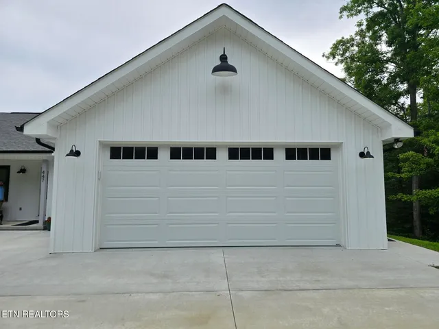 $459,000 | 447 John J Smith Road, Oneida, TN 37841