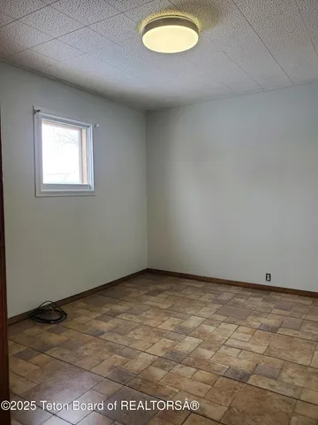 $183,000 | 263 South Oak Street, La Barge, WY 83123