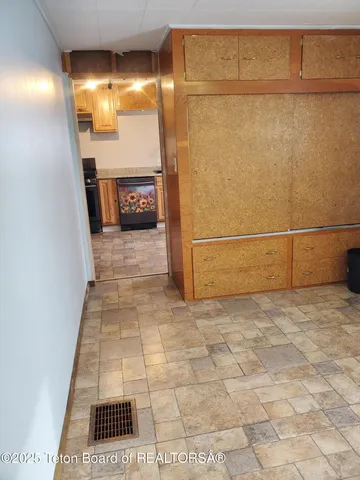 $183,000 | 263 South Oak Street, La Barge, WY 83123