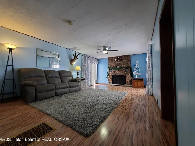 $183,000 | 263 South Oak Street, La Barge, WY 83123