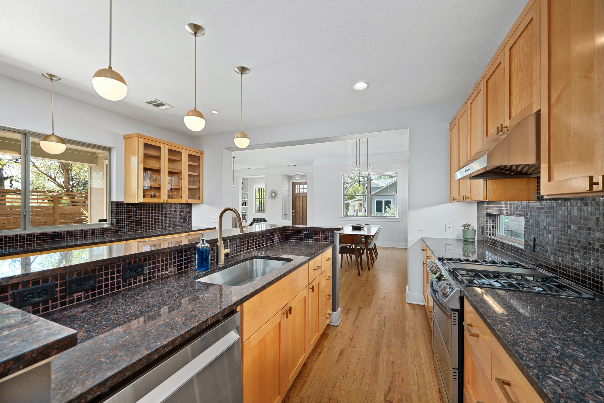 814 East 46th Street Austin, TX 78751 - Photo 12 of 37