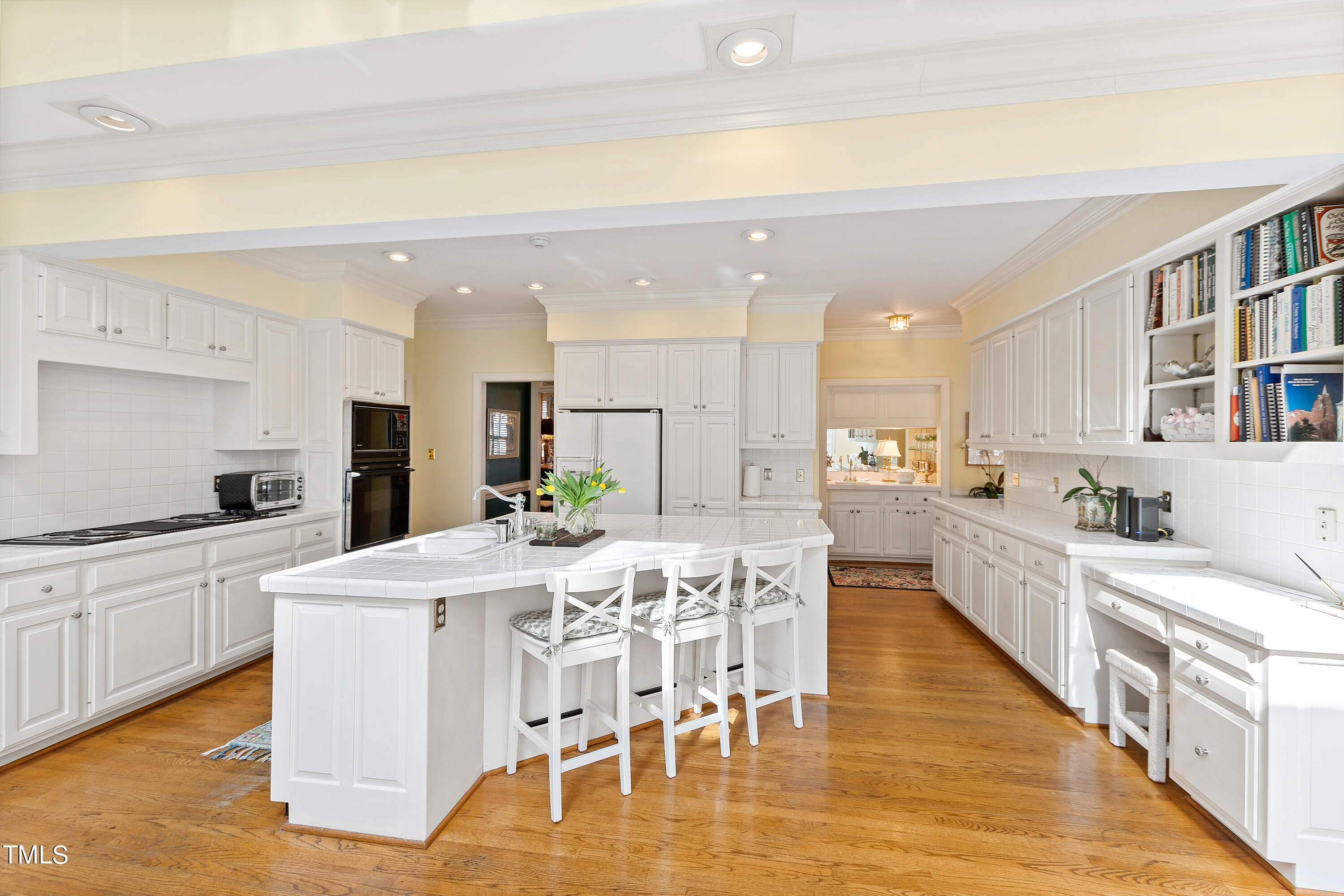 2917 Lake Boone Place Raleigh, NC 27608 - Photo 11 of 50 9 Kitchen 4