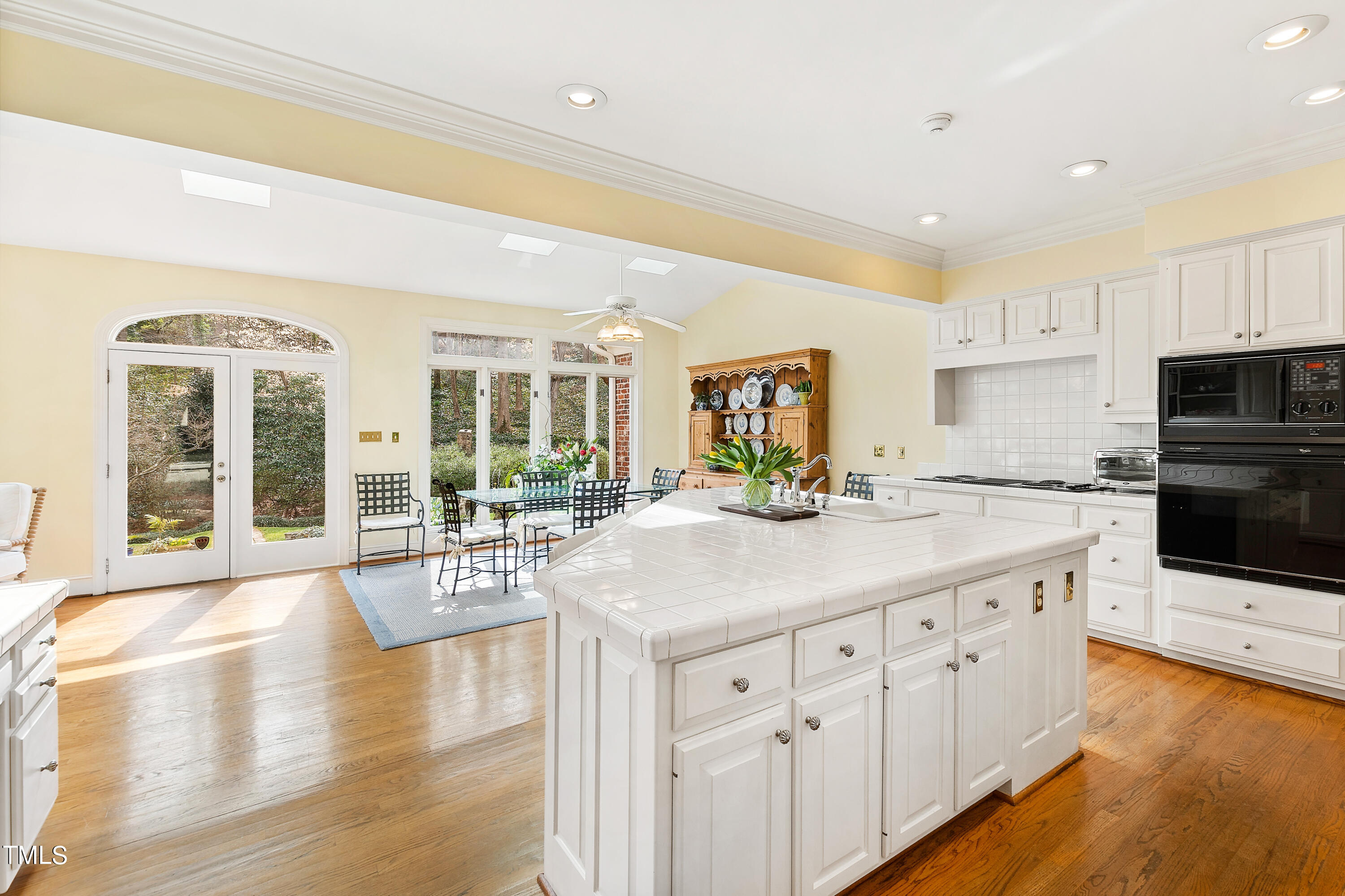 2917 Lake Boone Place Raleigh, NC 27608 - Photo 15 of 50 13 Kitchen 5