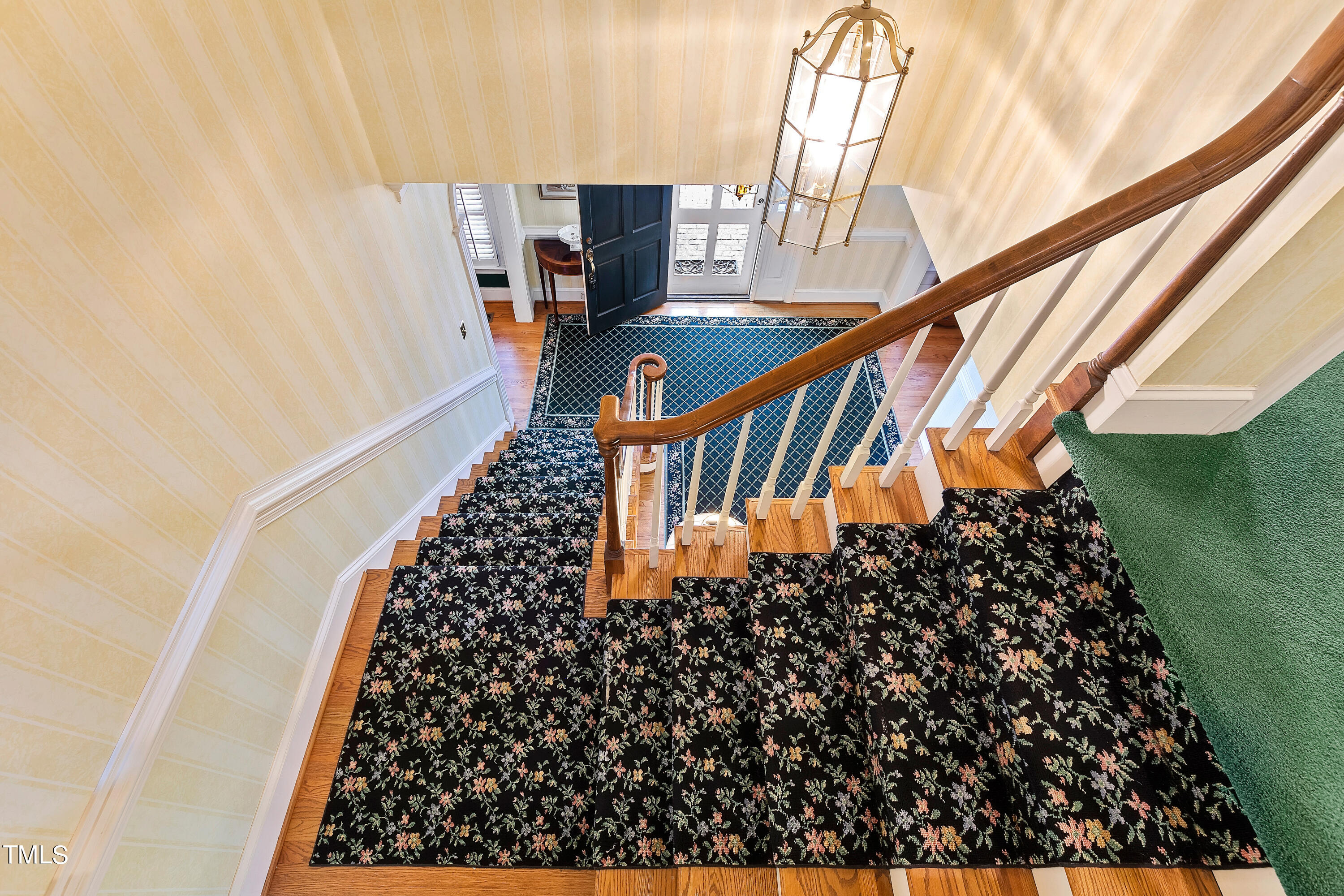 2917 Lake Boone Place Raleigh, NC 27608 - Photo 30 of 50 23a Landing 2