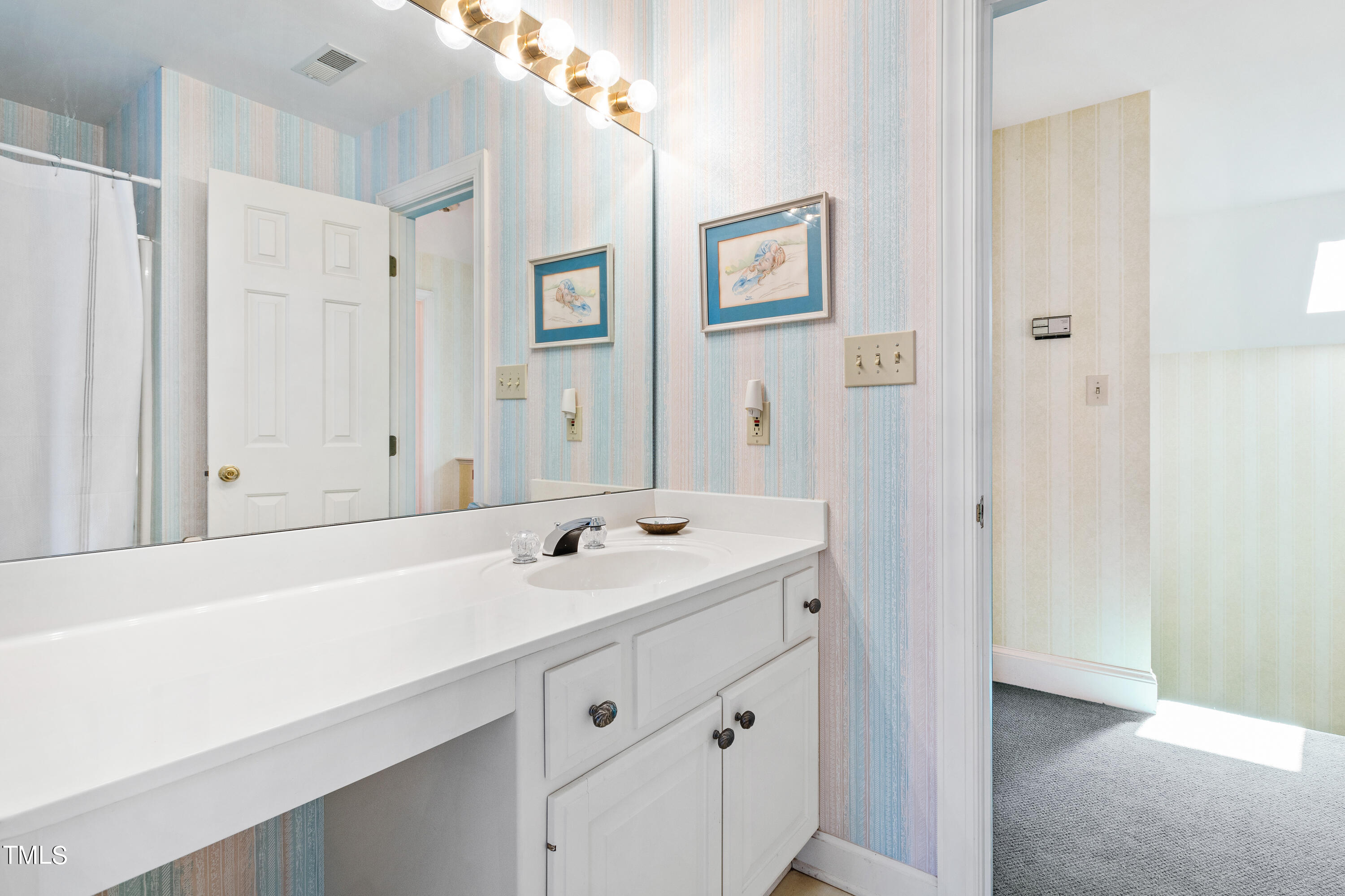 2917 Lake Boone Place Raleigh, NC 27608 - Photo 40 of 50 33 Bathroom 12