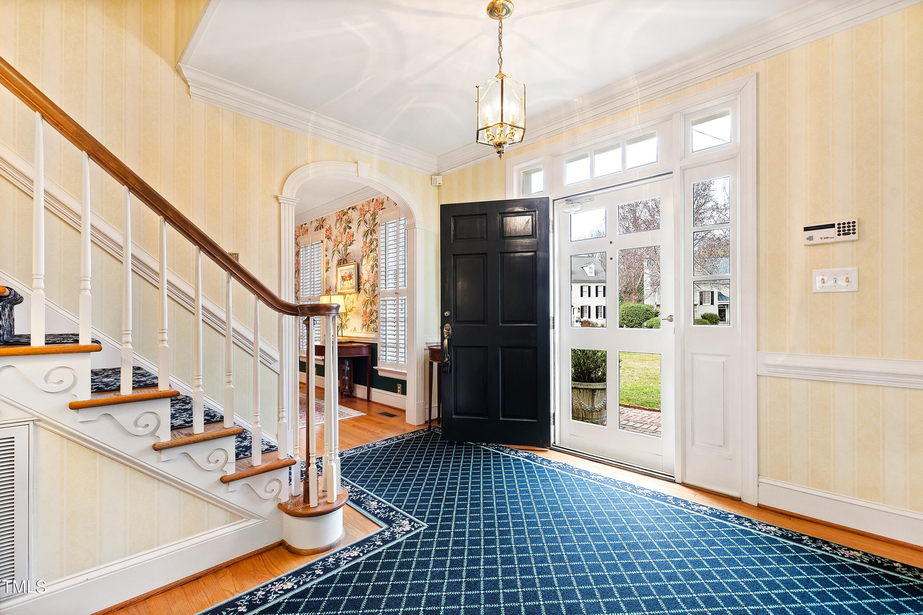 2917 Lake Boone Place Raleigh, NC 27608 - Photo 4 of 50 4 Foyer