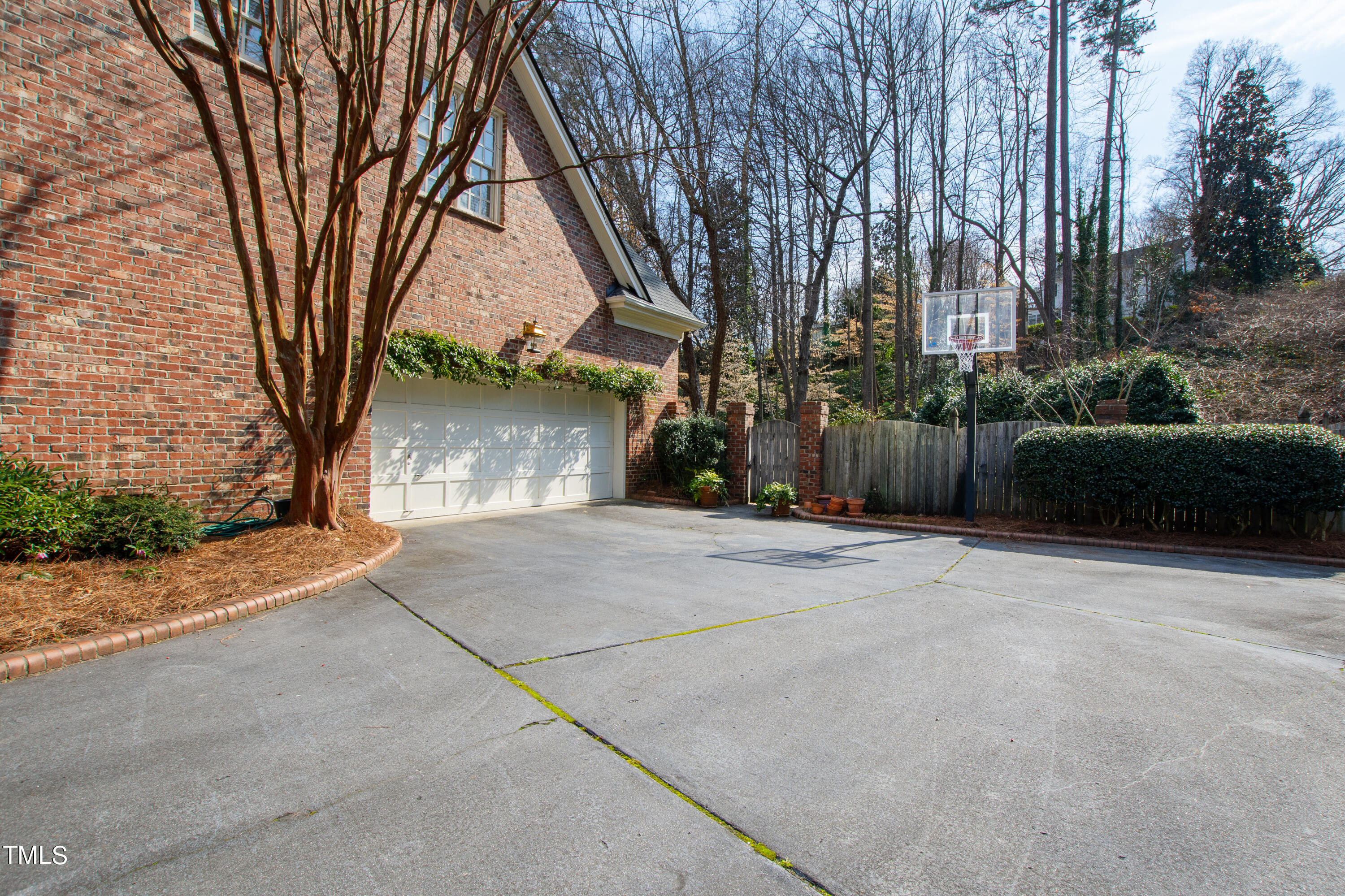 2917 Lake Boone Place Raleigh, NC 27608 - Photo 50 of 50 41 BAck 9