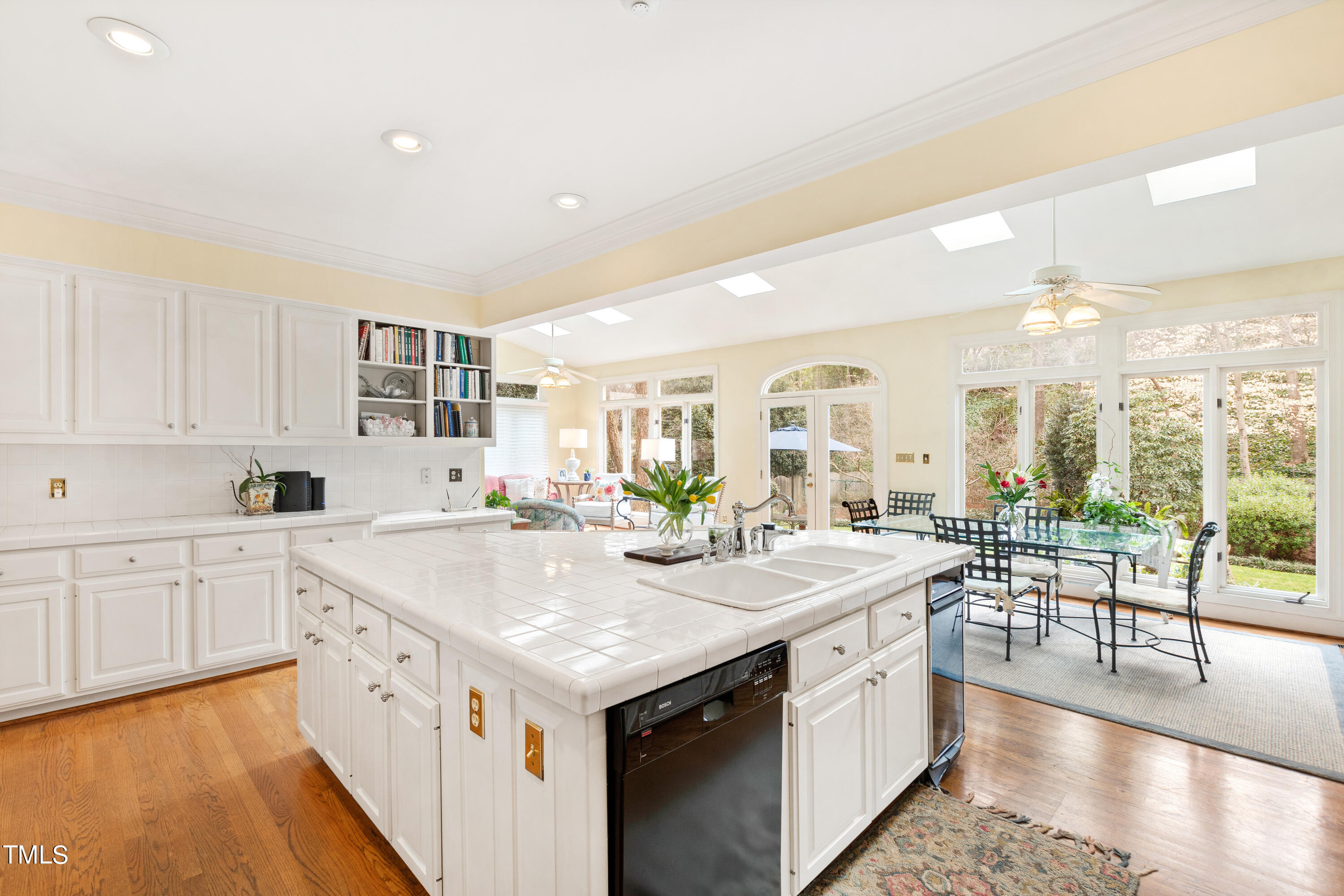 2917 Lake Boone Place Raleigh, NC 27608 - Photo 10 of 50 8 Kitchen