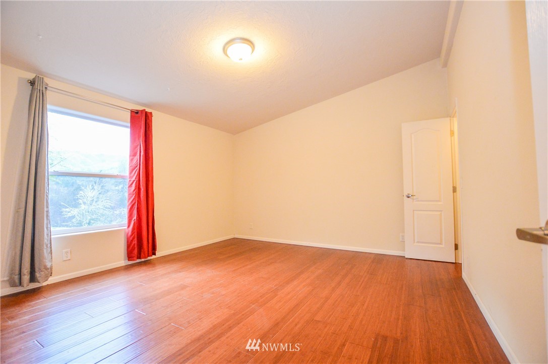 399 Mountain View Road Kalama, WA 98625 - Photo 11 of 21 Gallery Image 11