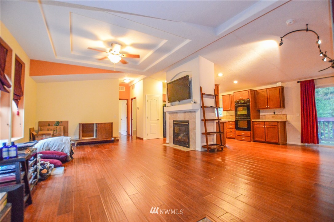 399 Mountain View Road Kalama, WA 98625 - Photo 5 of 21 Gallery Image 5