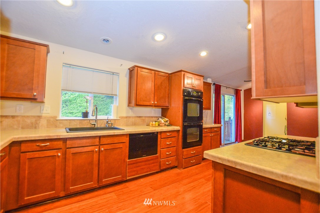 399 Mountain View Road Kalama, WA 98625 - Photo 7 of 21 Gallery Image 7