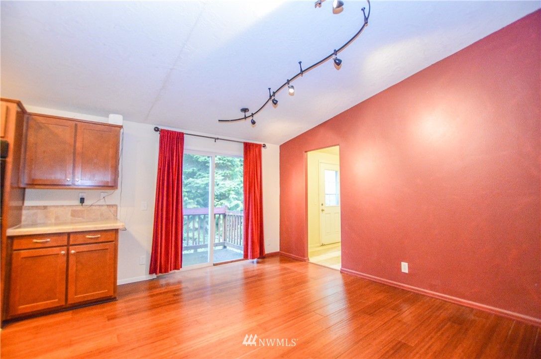 399 Mountain View Road Kalama, WA 98625 - Photo 8 of 21 Gallery Image 8