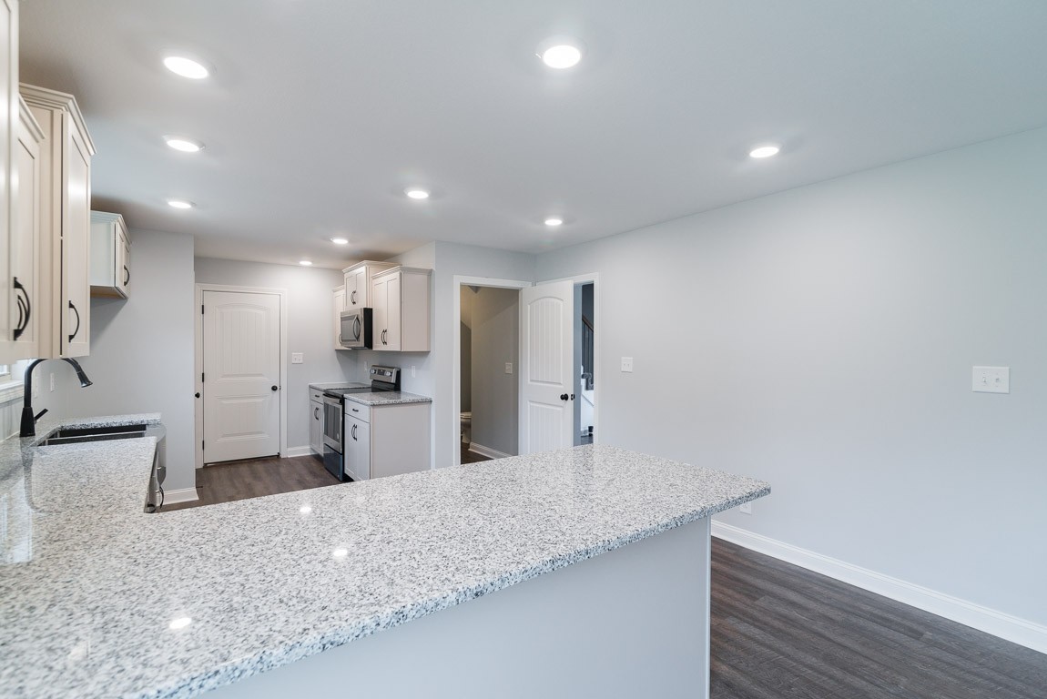 1673 Rains Road Clarksville, TN 37042 - Photo 21 of 35 Gallery Image 21