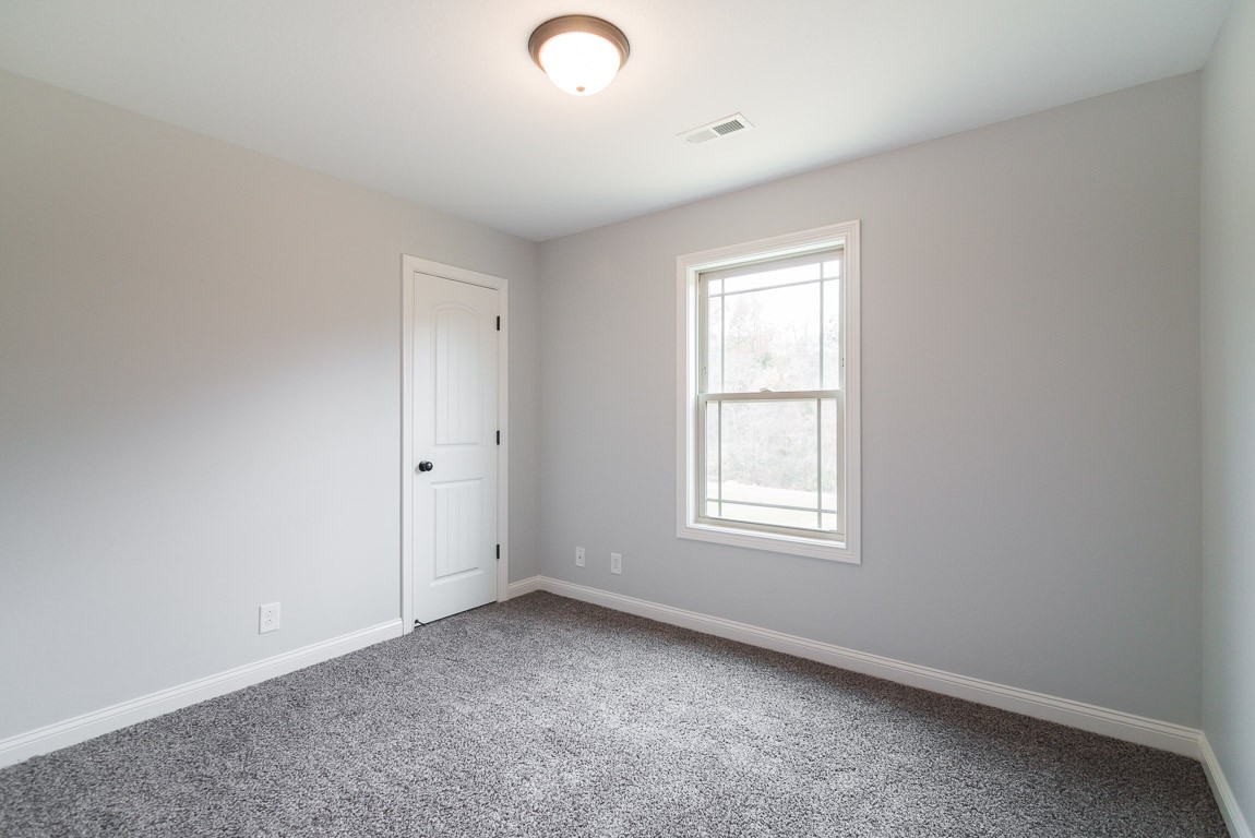 1673 Rains Road Clarksville, TN 37042 - Photo 10 of 35 Gallery Image 10