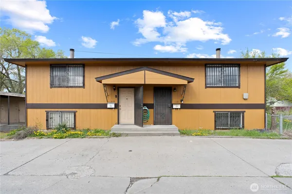 $399,950 | 110 East Longfellow Avenue, Spokane, WA 99207