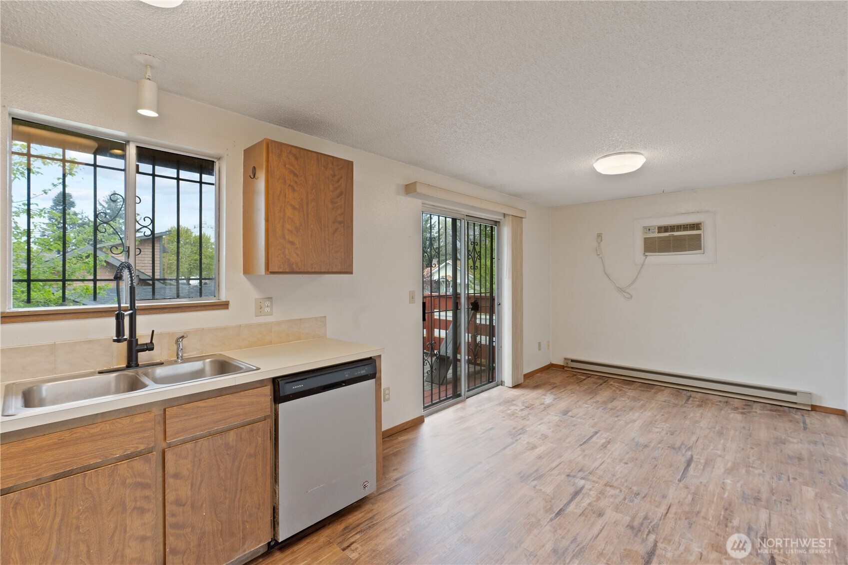 110 East Longfellow Avenue Spokane, WA 99207 - Photo 11 of 21