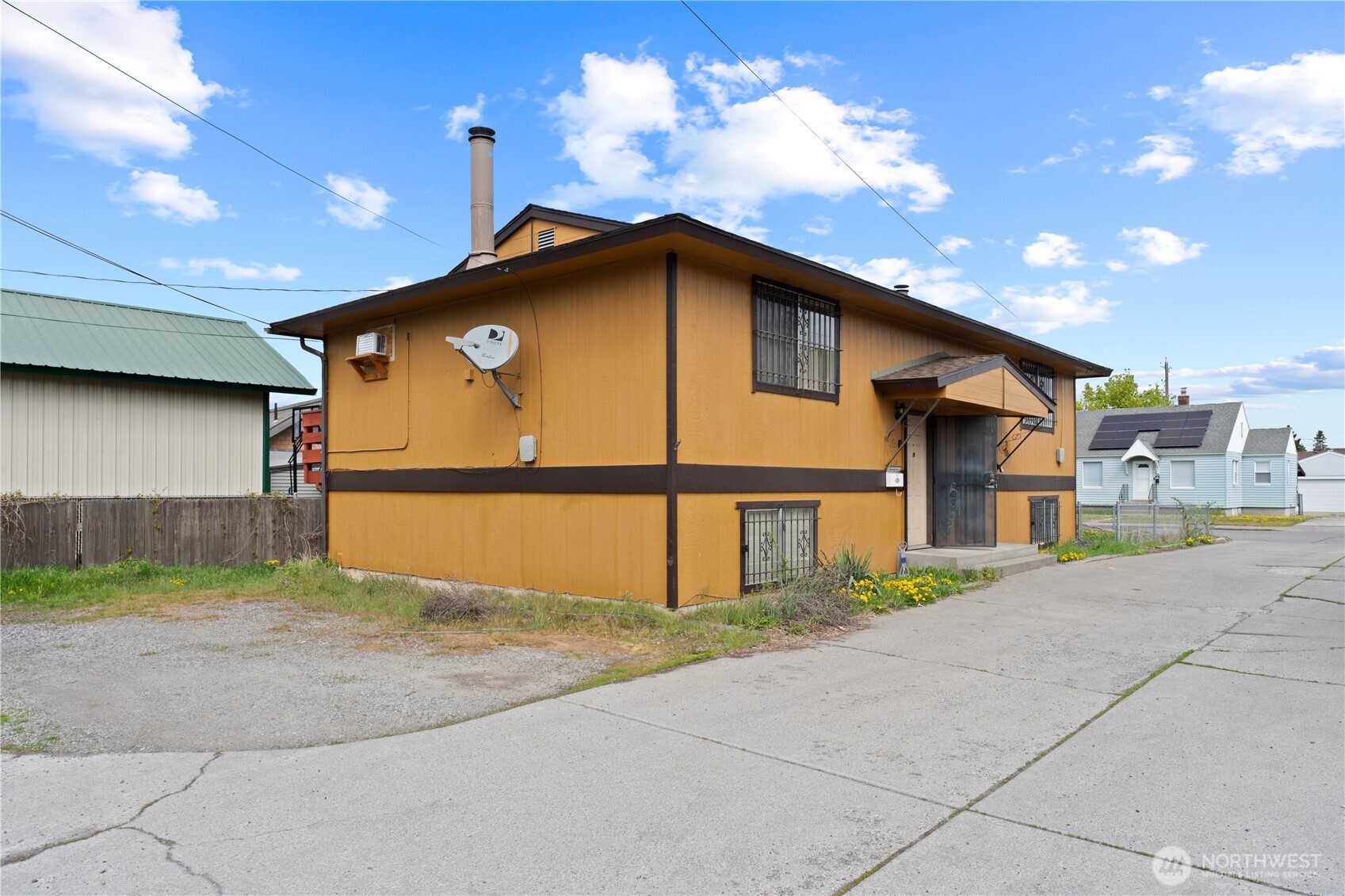 110 East Longfellow Avenue Spokane, WA 99207 - Photo 2 of 21