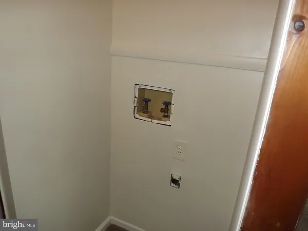 $1,200 | 244 Unit 5 W Clayton Avenue, Unit 5, Clayton, NJ 08312