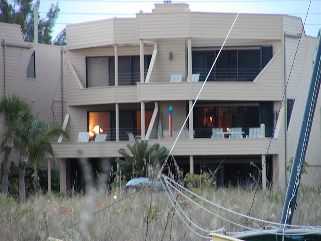 542 Beach Road, Unit B522 Sarasota, FL 34242 - Photo 1 of 1 Gallery Image 1