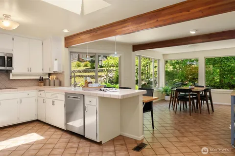 $990,000 | 16408 Tiger Mountain Road Southeast, Issaquah, WA 98027