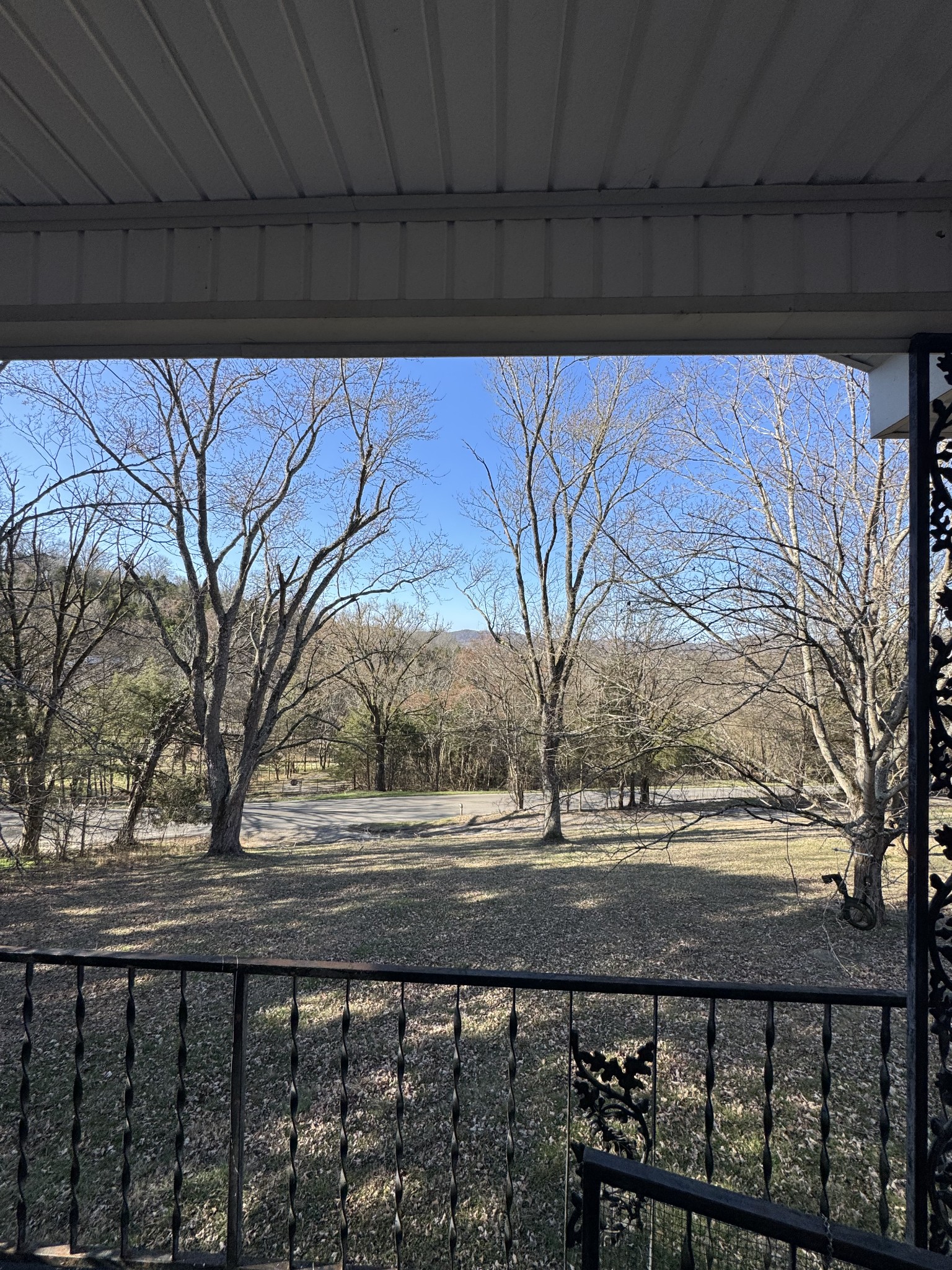 36 Hartsville Pike Carthage, TN 37030 - Photo 2 of 28 a view of a yard from a balcony
