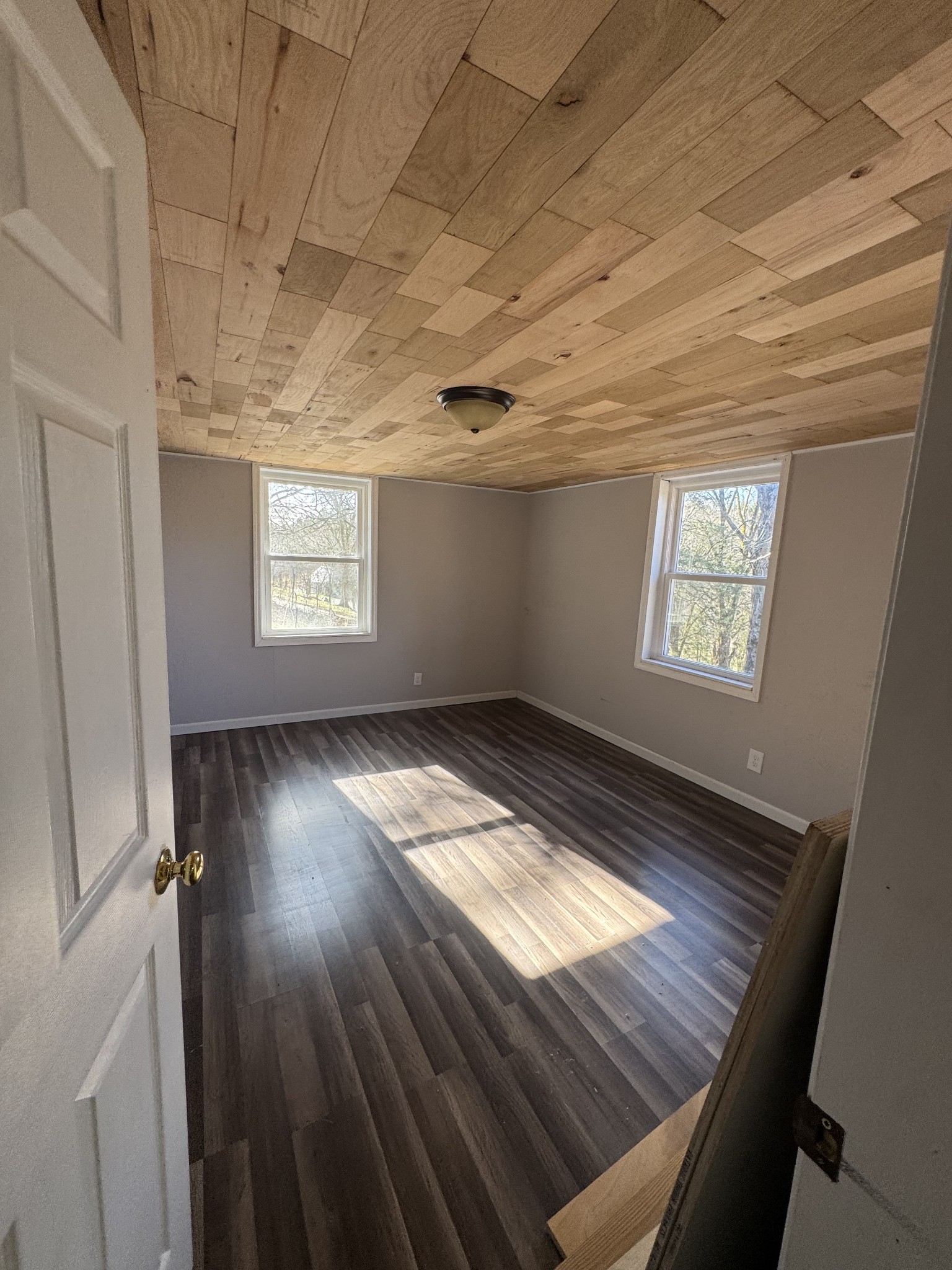 36 Hartsville Pike Carthage, TN 37030 - Photo 22 of 28 a view of an empty room and window