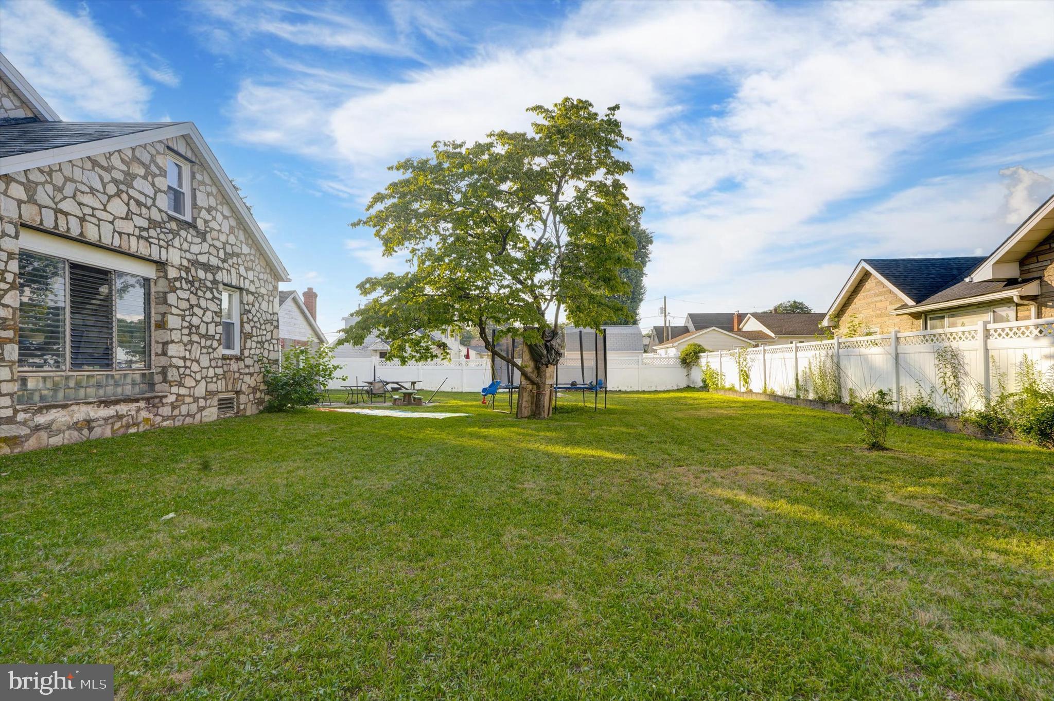 809 Olive Street Florence, NJ 08518 - Photo 19 of 32