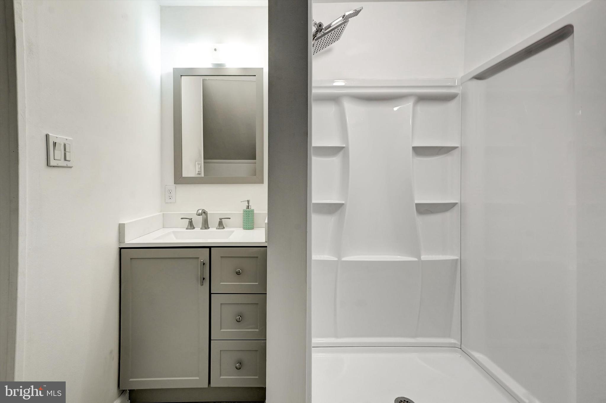 809 Olive Street Florence, NJ 08518 - Photo 28 of 32