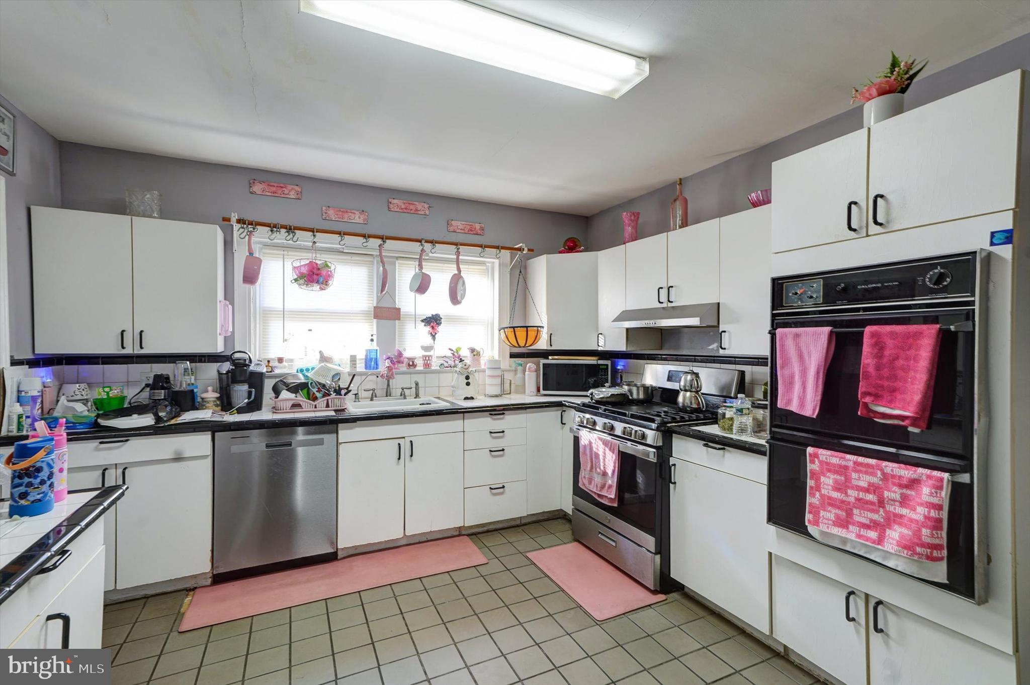 809 Olive Street Florence, NJ 08518 - Photo 3 of 32