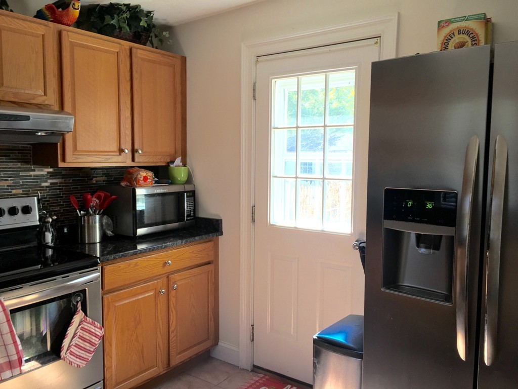 33 Nelson Street Winchester, MA 01890 - Photo 5 of 19