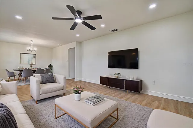 $410,000 | 2015 Capri Road, Valrico, FL 33594