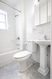 $2,600 | 304 Fulton Avenue, Unit 1, Jersey City, NJ 07305