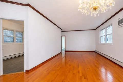 $2,600 | 304 Fulton Avenue, Unit 1, Jersey City, NJ 07305