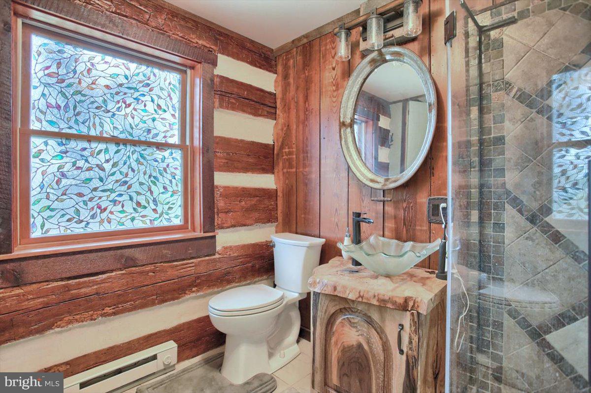 540 Hunters Valley Road Liverpool, PA 17045 - Photo 13 of 40 Upper Level Bath