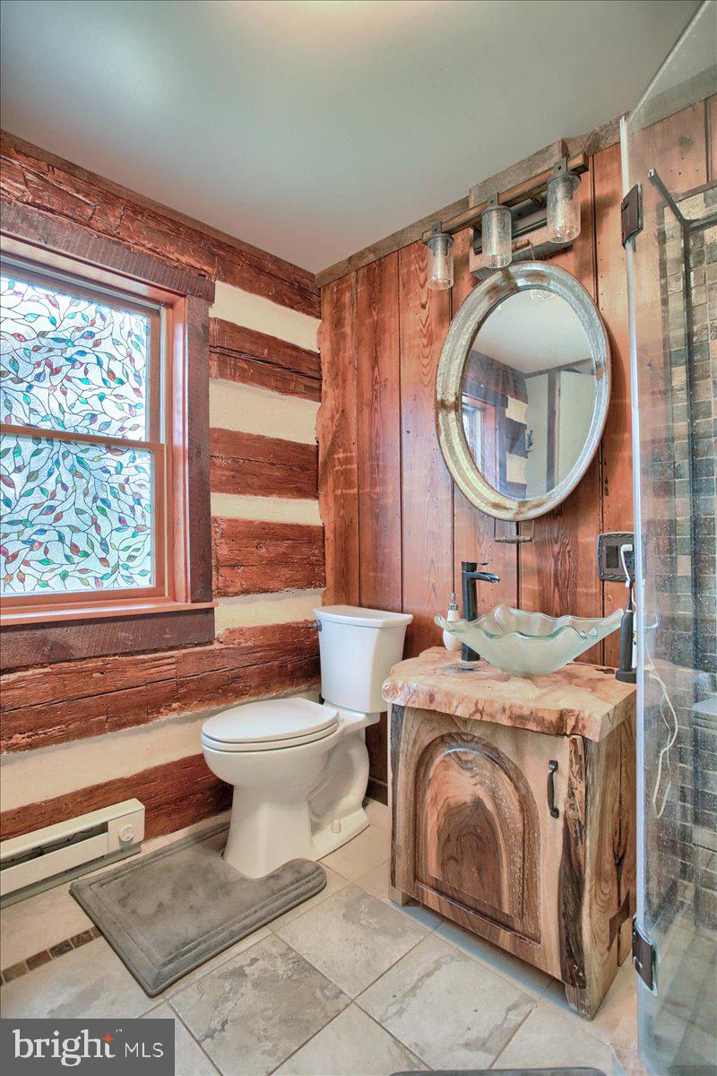 540 Hunters Valley Road Liverpool, PA 17045 - Photo 14 of 40 Upper Level Bath