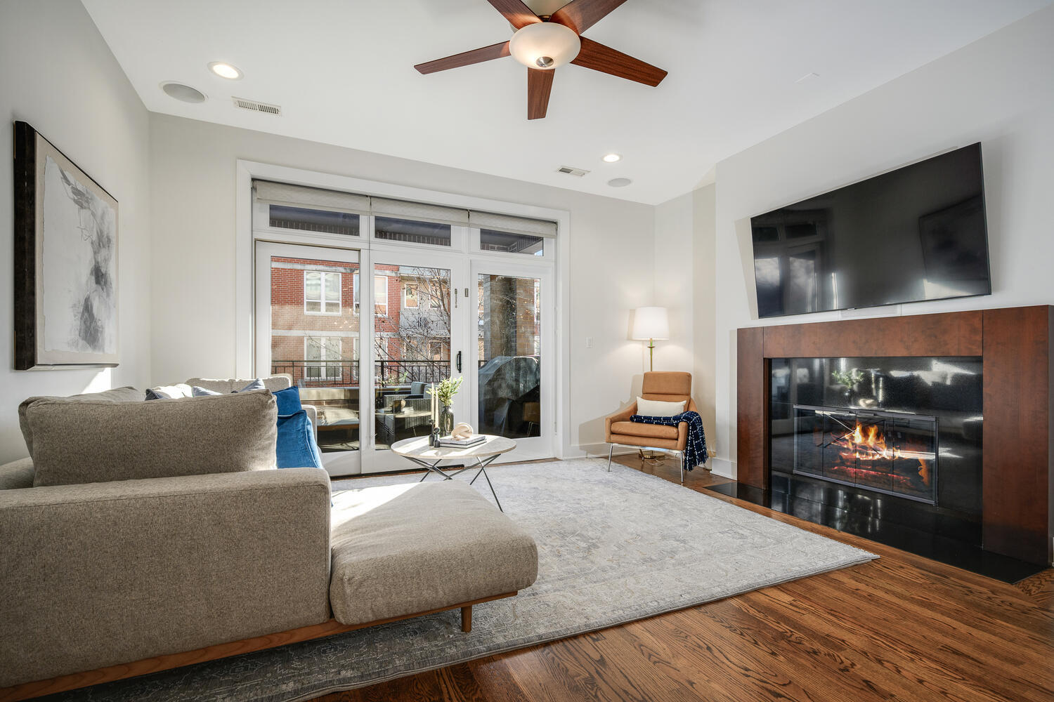 1242 West Jackson Boulevard, Unit 2W Chicago, IL 60607 - Photo 3 of 21