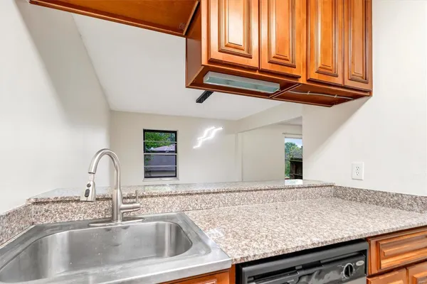 $195,000 | 221 Braeshire Drive, Unit B, Ballwin, MO 63021