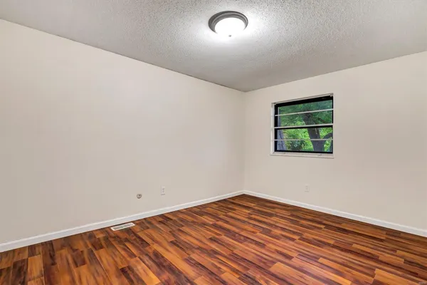 $195,000 | 221 Braeshire Drive, Unit B, Ballwin, MO 63021