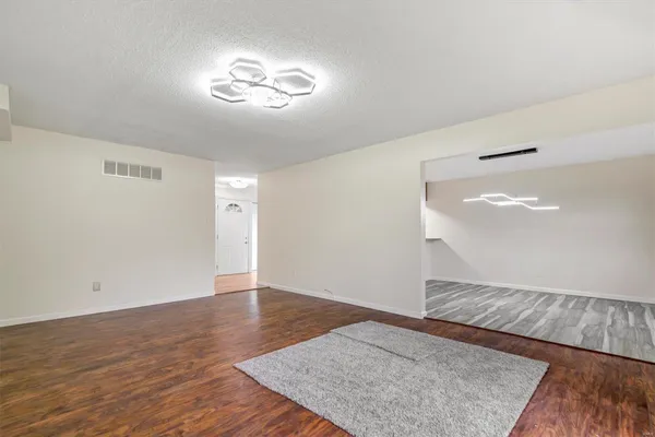 $195,000 | 221 Braeshire Drive, Unit B, Ballwin, MO 63021