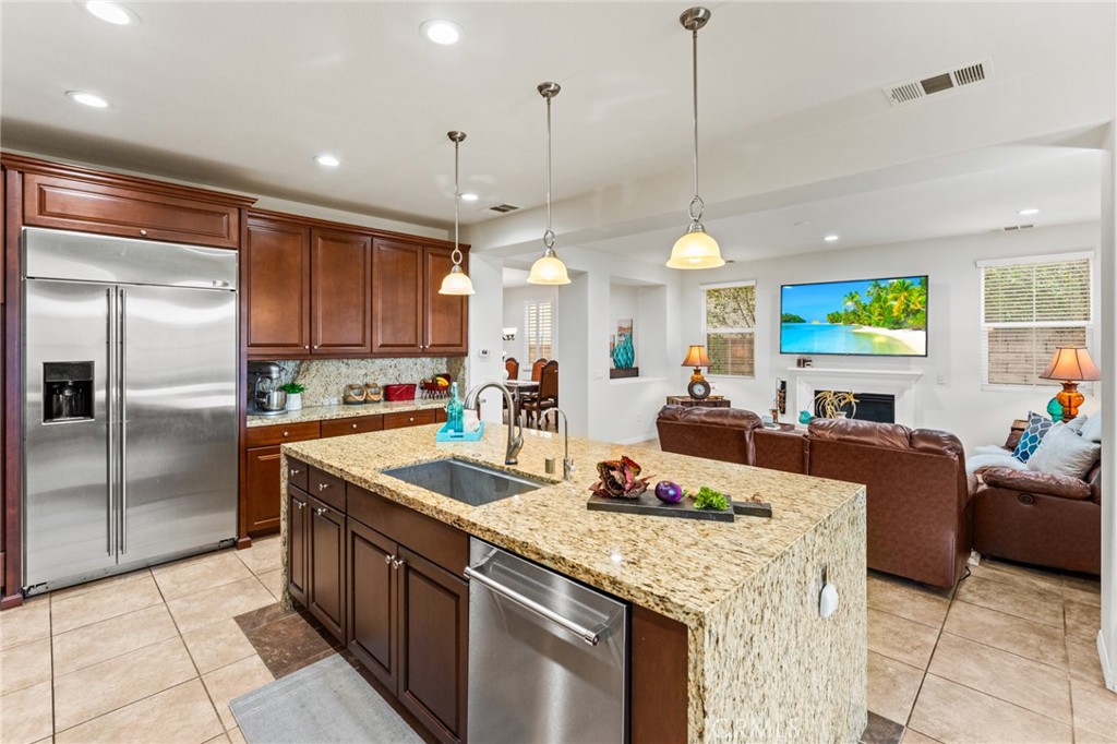 26607 Millhouse Drive Saugus, CA 91350 - Photo 12 of 68