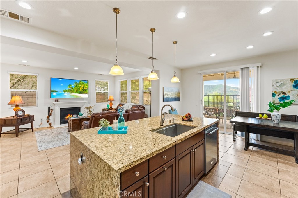 26607 Millhouse Drive Saugus, CA 91350 - Photo 14 of 68