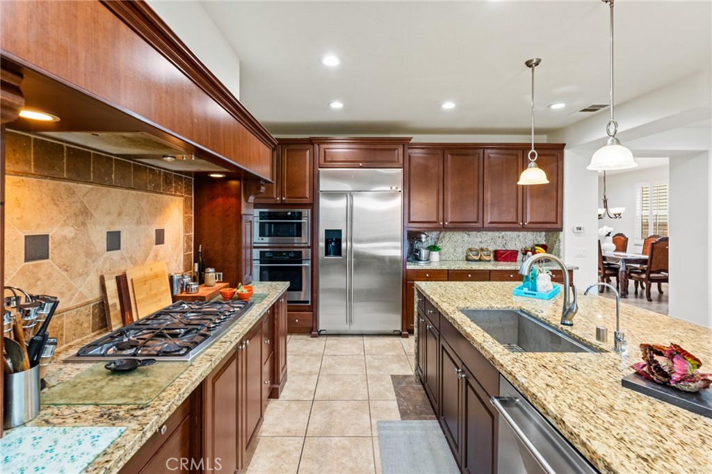 26607 Millhouse Drive Saugus, CA 91350 - Photo 15 of 68