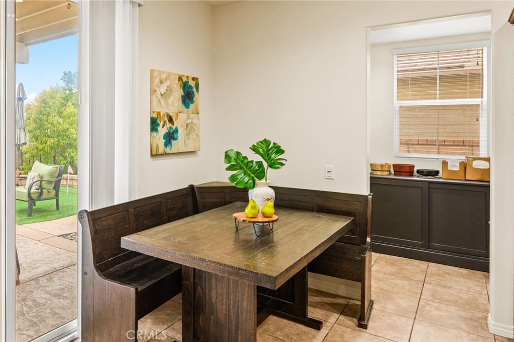 26607 Millhouse Drive Saugus, CA 91350 - Photo 20 of 68