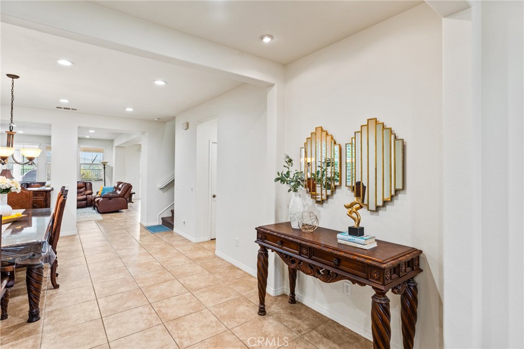 26607 Millhouse Drive Saugus, CA 91350 - Photo 2 of 68